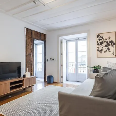 아파트 Living Bairro Alto Ii *